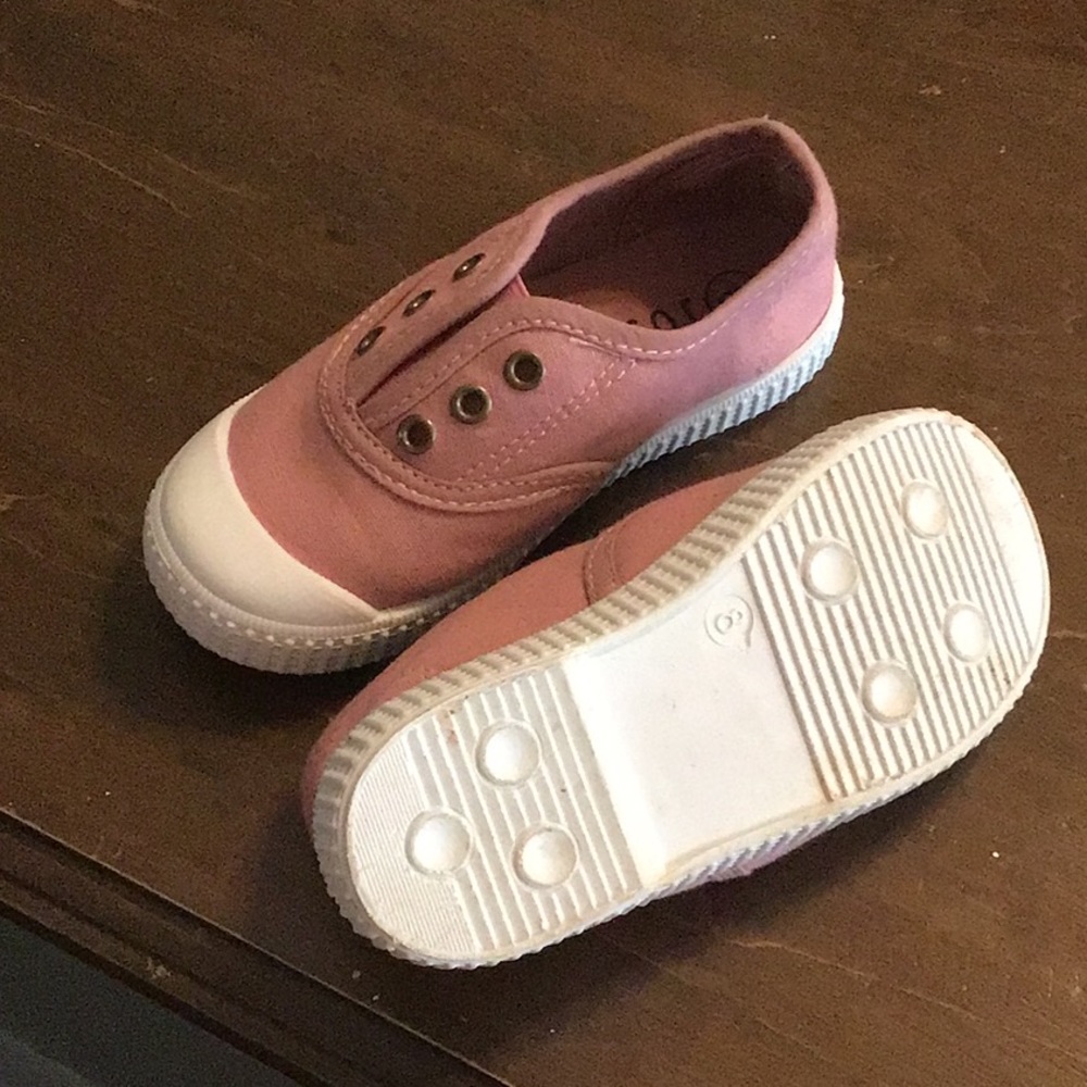 Toddler girl slip ons